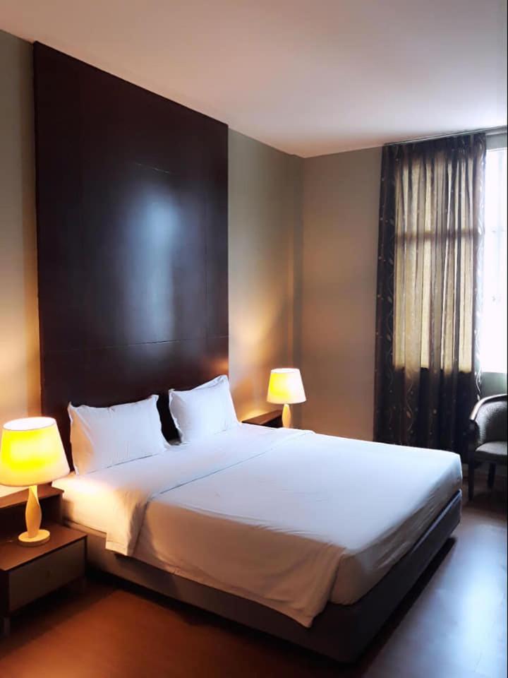 Ginasuite Kompleks27 Hotel Bandar Seri Begawan Esterno foto